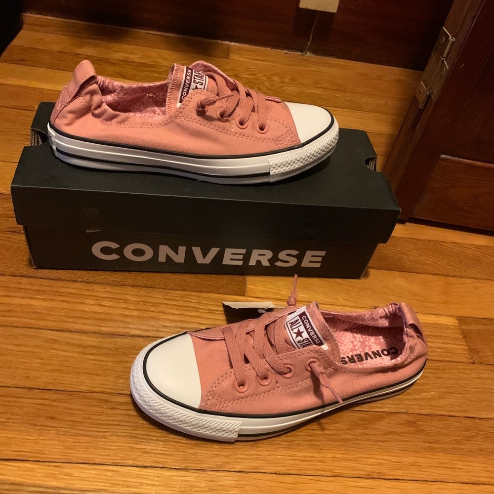 Women’s converse shoreline size 8